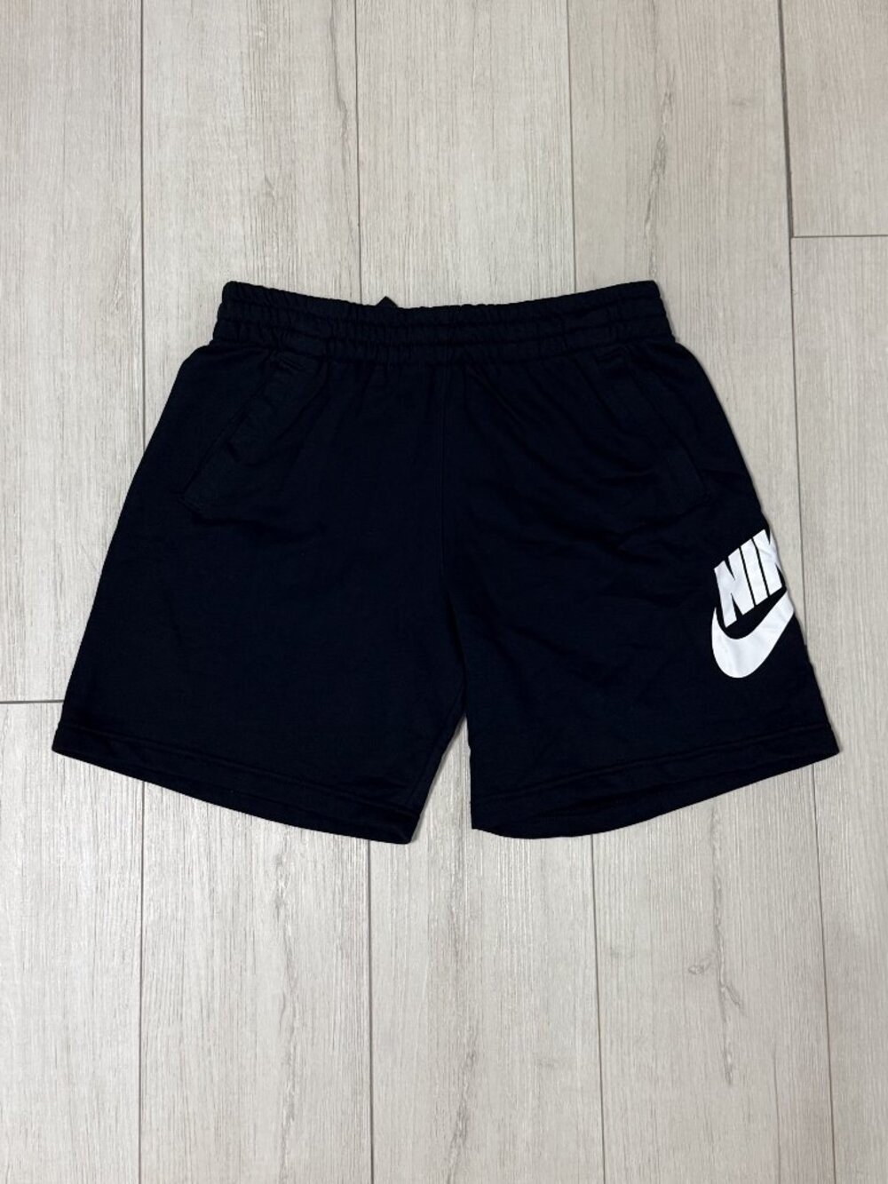 Nike Boys Fleece Sweat Shorts Standard Fit Graphic Cotton Blend Black XL NWT